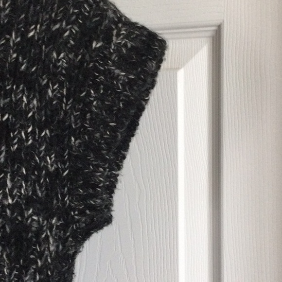 Merona Sweater Vest - Picture 5 of 7